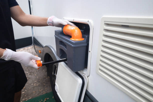 Best Porta potty delivery and setup  in Abbeville, AL