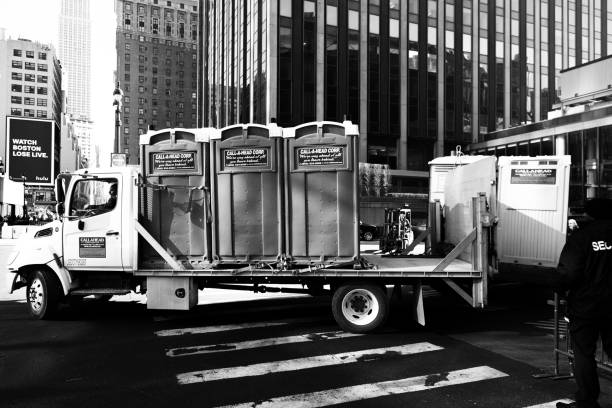 Porta potty delivery and setup in Abbeville, AL